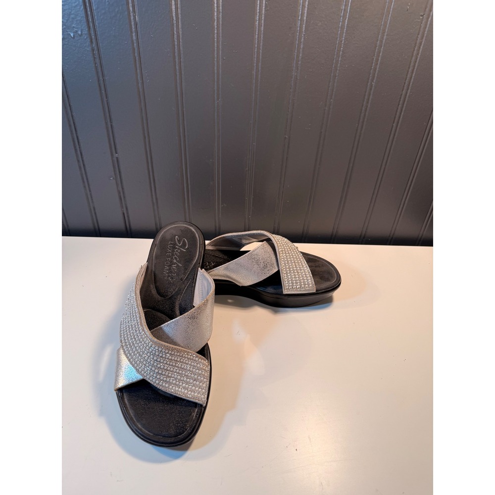 Skechers Luxe Foam Silver Rhinestone Pearl Platform Slide Sandals 38682 Womens 9